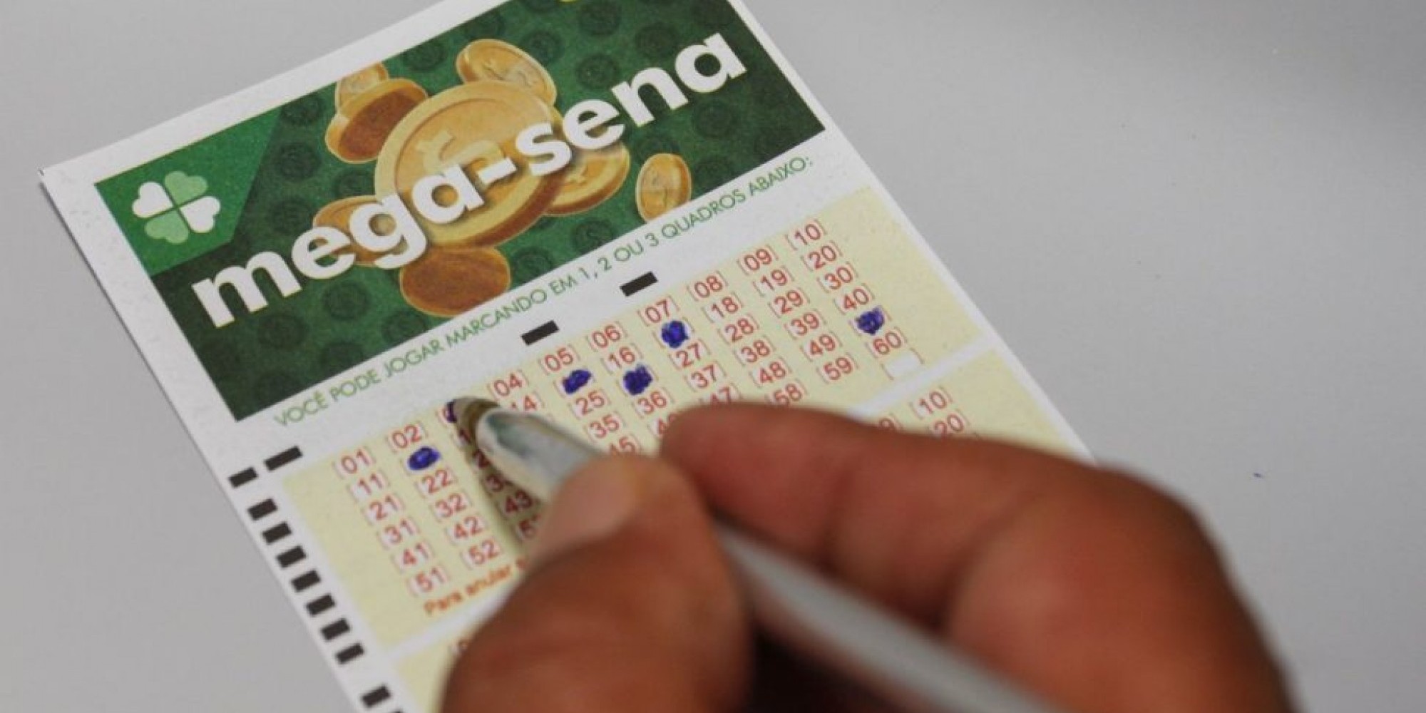 Ninguém acertou as seis dezenas do sorteio desta quinta-feira Ninguém acertou as seis dezenas do sorteio desta quinta-feira