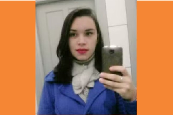 Mulher é morta a tiros por ex-companheiro no meio da rua