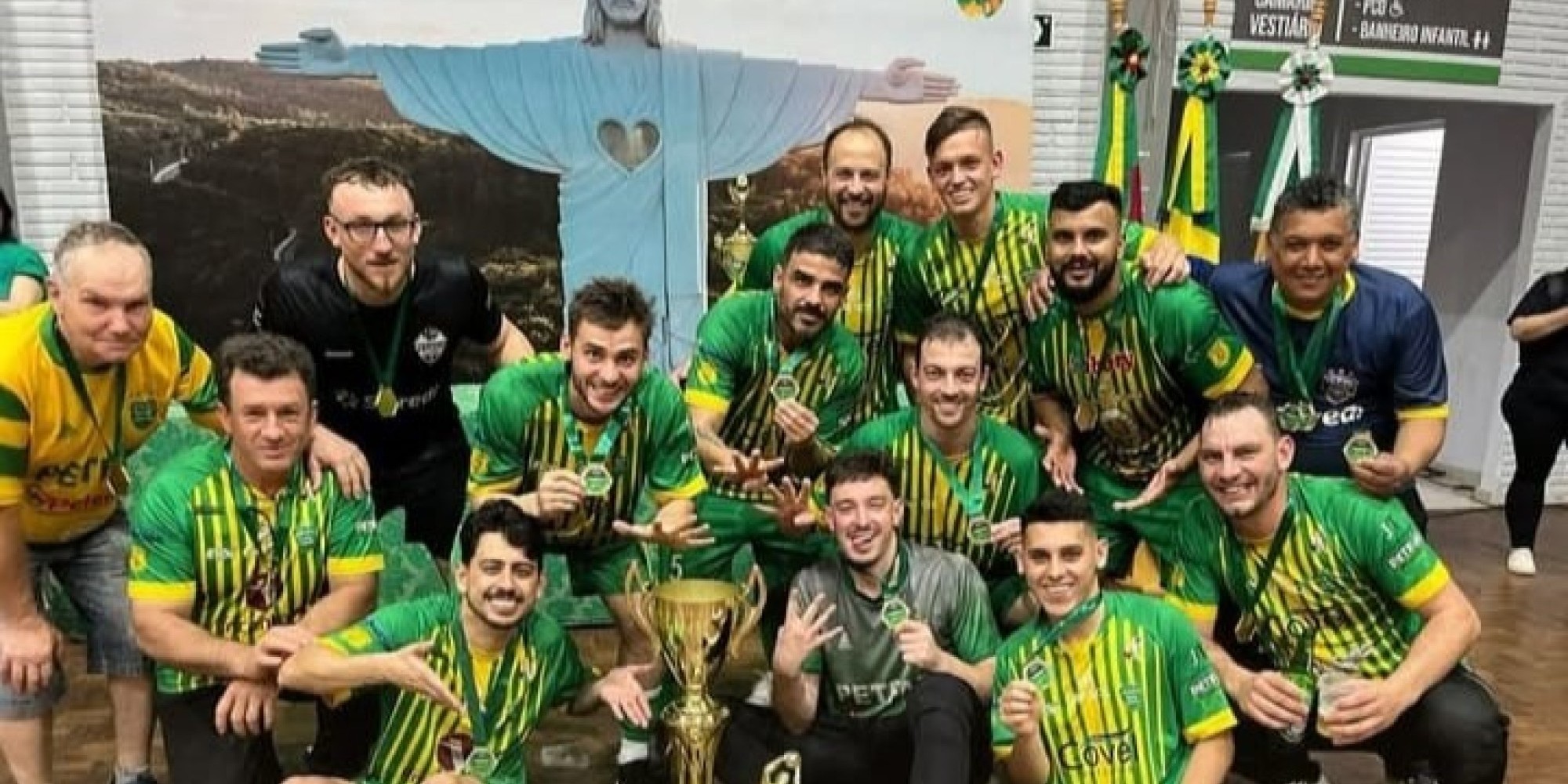 Equipe da Vila Moça venceu as finais do Livre e do Sub-16. O Clube Atlético Navegantes ficou com a taça entre os Veteranos.