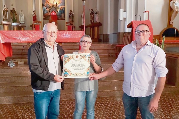 Com as bênçãos do Papa Francisco 