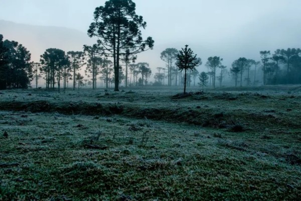 Massa de ar frio se instala gradualmente no Vale