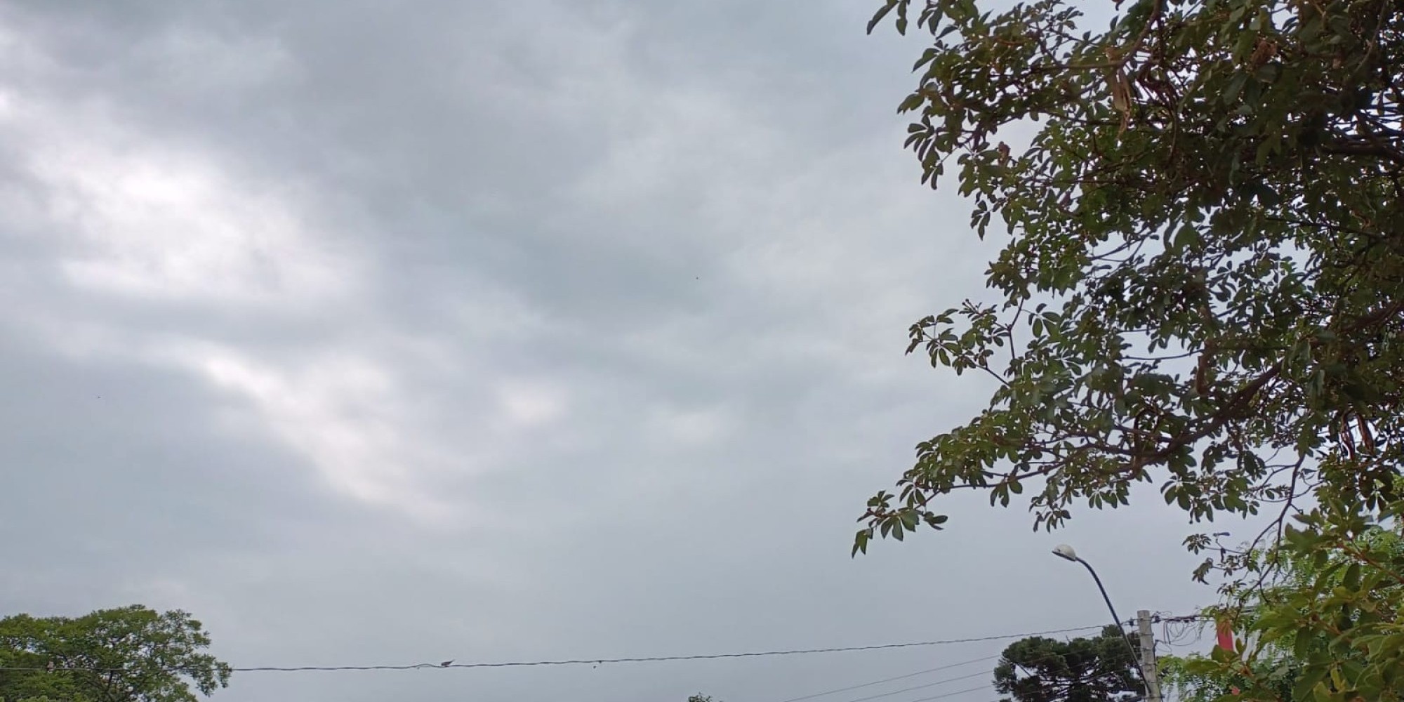 Nebulosidade pode causar chuva passageira em alguns momentos Nebulosidade pode causar chuva passageira em alguns momentos