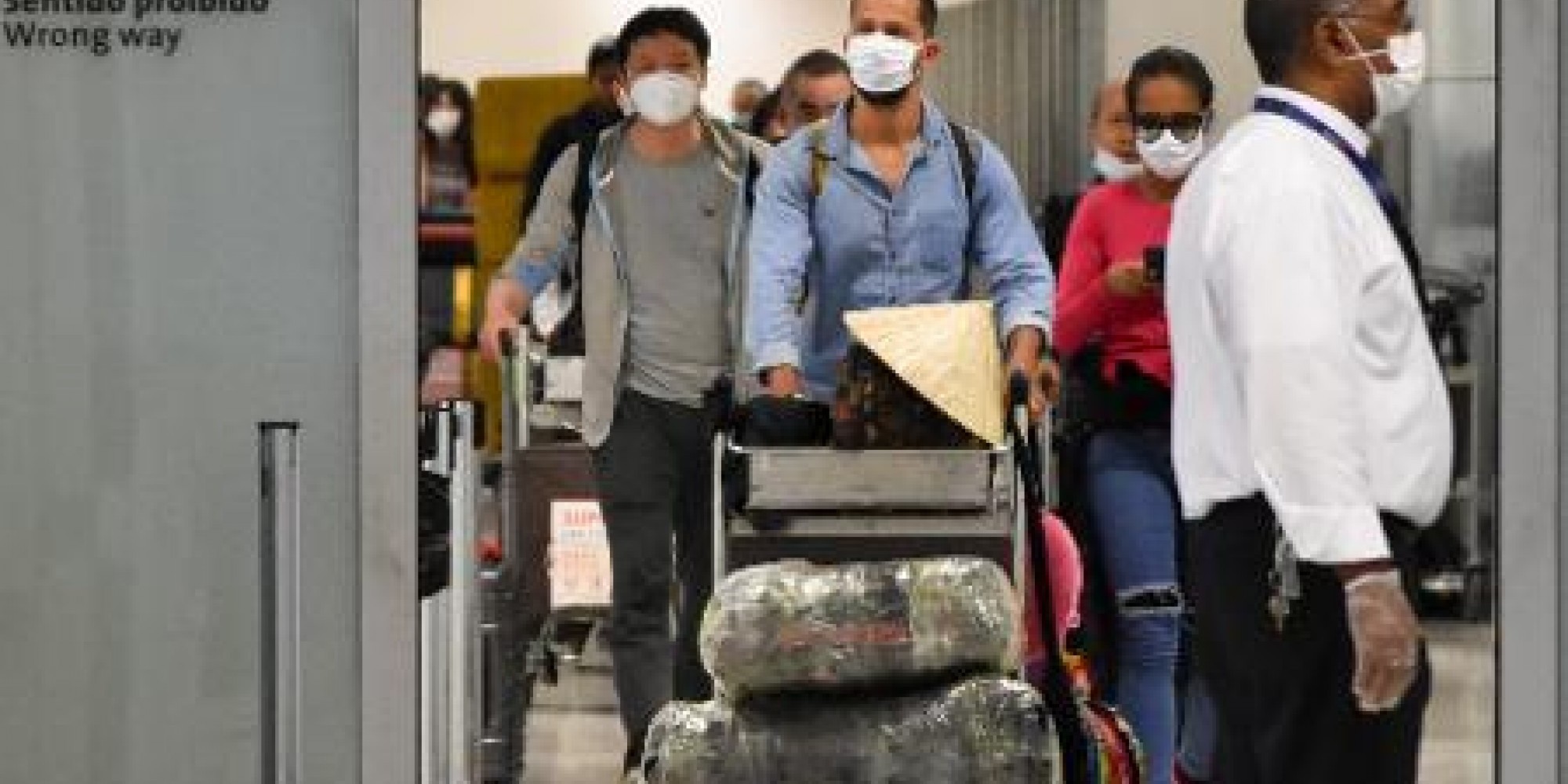 Dois pacientes estão isolados no hospital e os demais seguem em isolamento domiciliar Dois pacientes estão isolados no hospital e os demais seguem em isolamento domiciliar