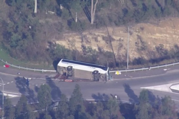 Acidente de ônibus deixa 10 pessoas mortas na Austrália