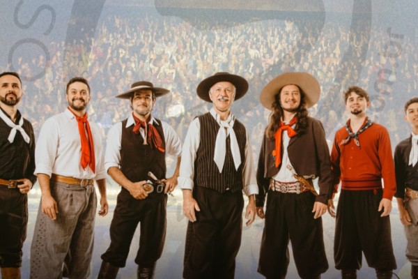 Evento inicia às 14h, na Praça Júlio Lengler, e faz parte do projeto "Viva o Rio Grande do Sul", com música ao vivo, mateada, praça de alimentação e brinquedos para as crianças.