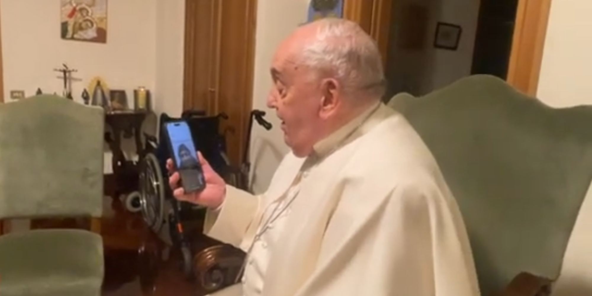 ‘‘Rezo por vocês!’’, diz Papa Francisco em vídeo-chamada com paroquianos de Gaza