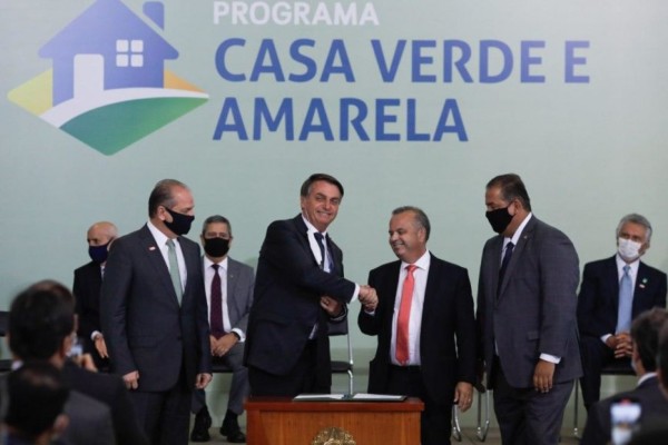 Serão contempladas, principalmente, áreas ocupadas por famílias com renda de até R$ 5 mil mensais que vivam em núcleos urbanos informais 