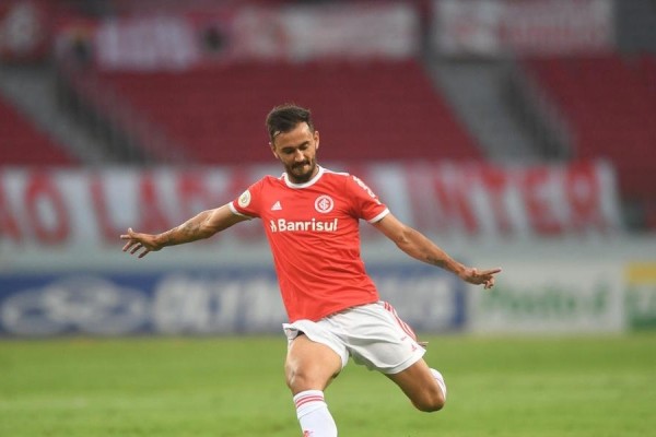 Uendel tem 32 anos 