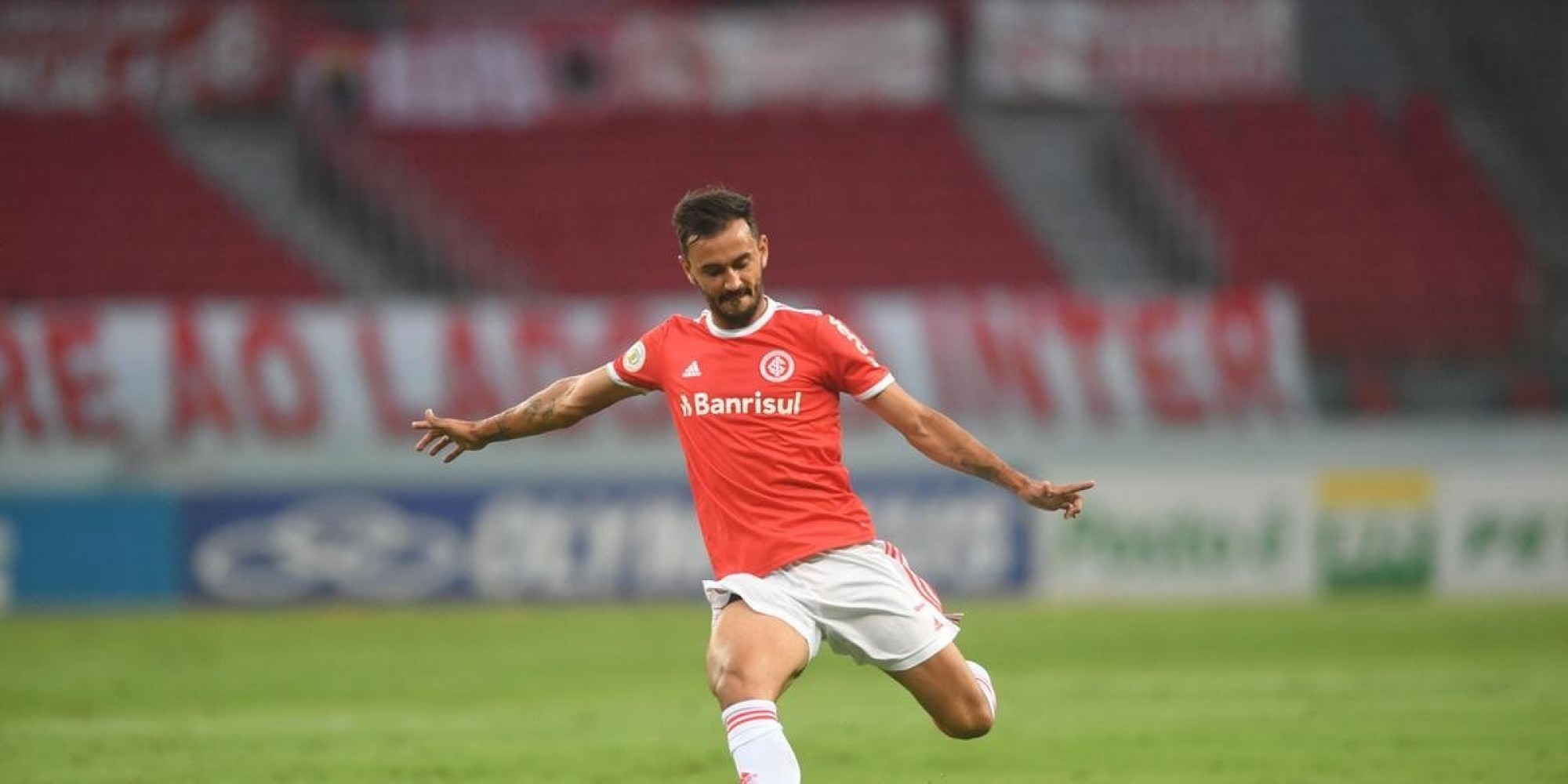 Uendel tem 32 anos Uendel tem 32 anos