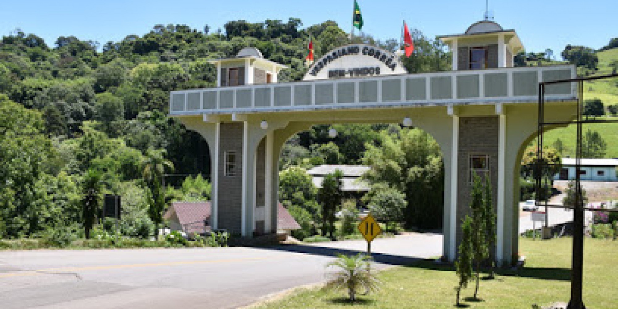 Para atendimentos na área da saúde as pessoas deverão procurar os hospitais conveniados da região Para atendimentos na área da saúde as pessoas deverão procurar os hospitais conveniados da região