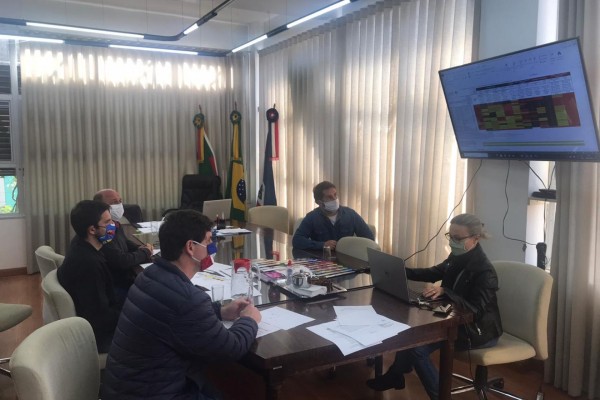 Reunião para elaboração de formulário ocorreu no sábado pela manhã 