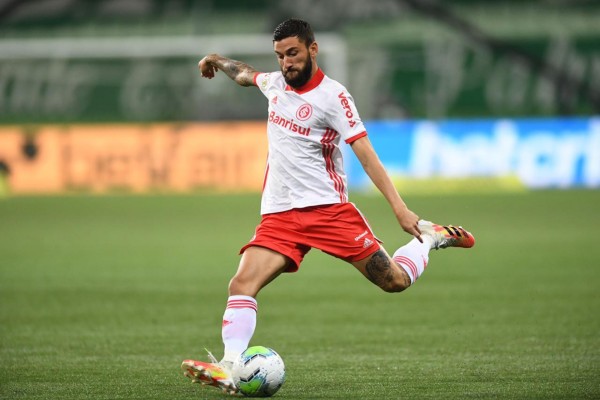 Boschilia sofreu lesão no ligamento do joelho