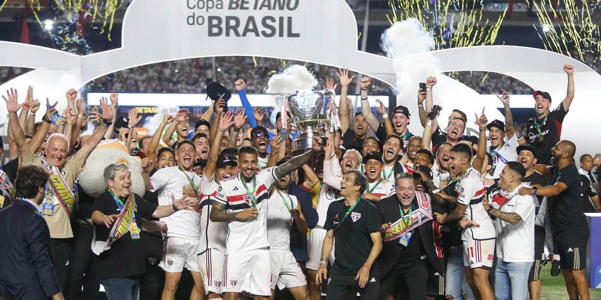 Empate de 1 a 1 foi suficiente para a conquista. Empate de 1 a 1 foi suficiente para a conquista.
