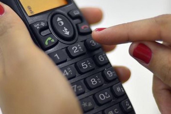 Atendimento é feito por um profissional da saúde 