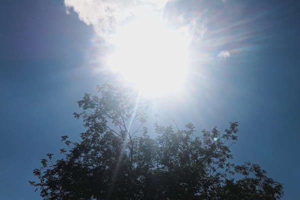 Conforme a MetSul e a Univates, o sábado (25) também será de abafamento na região e no domingo (26) chega a instabilidade acompanhada por ar mais frio.