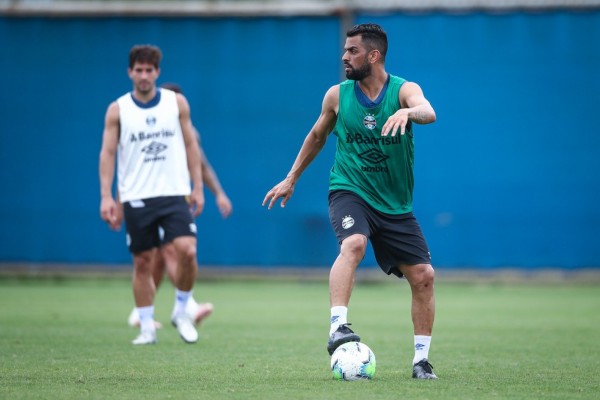 Maicon é uma das novidades no grupo 