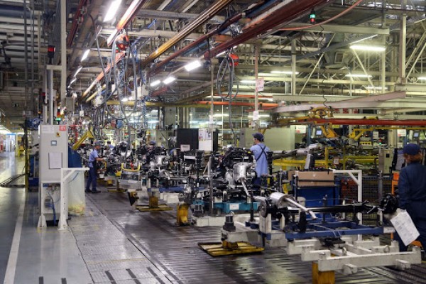 O setor de Indústria gerou 90.431 postos de trabalho