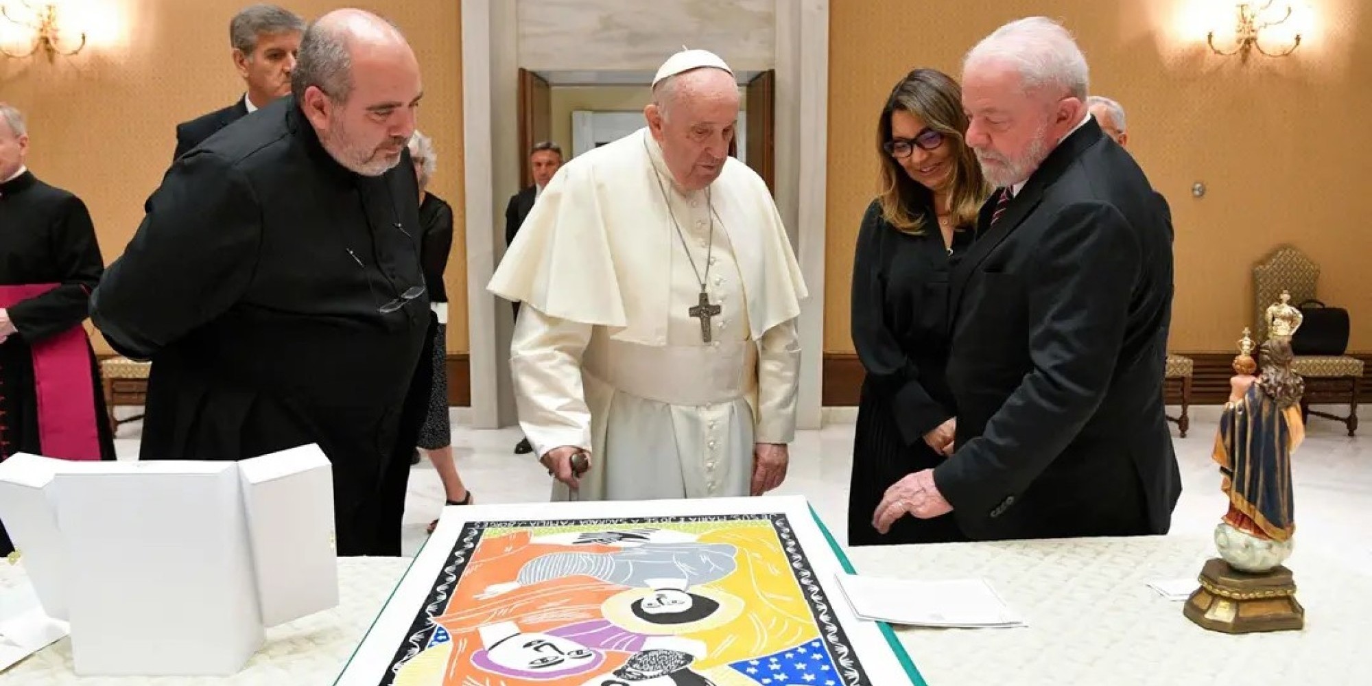 Presidente do Brasil se reúne com o Papa Francisco no Vaticano