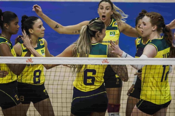 Seleção feminina de voleibol encerra segunda etapa de classificação com três vitórias e uma derrota