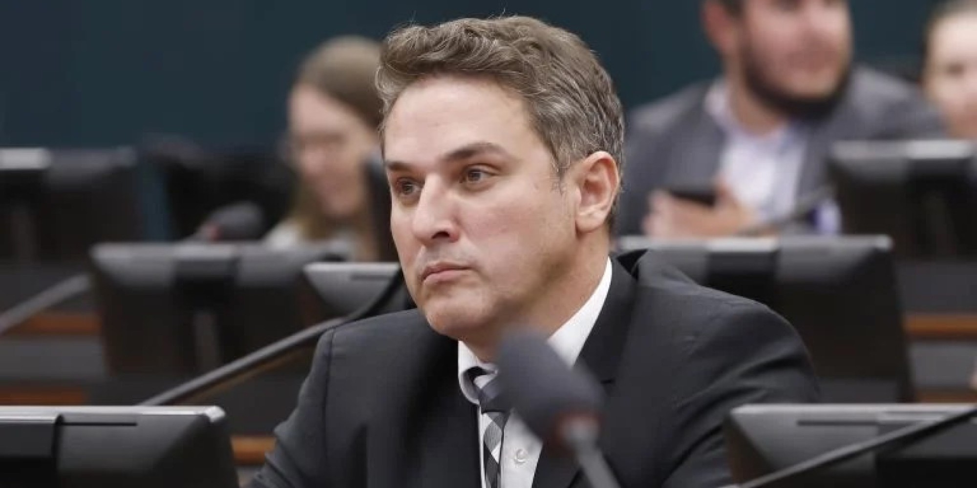 Deputado líder da oposição repudia acusações contra Bolsonaro